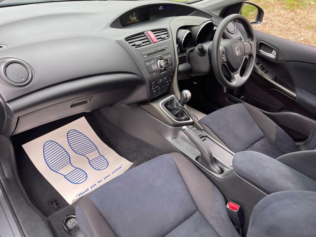 Honda Civic I-vtec Es Red #10