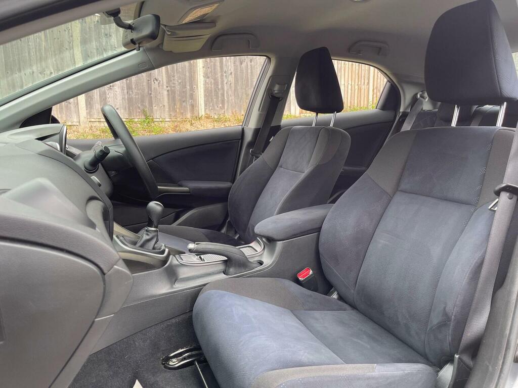 Honda Civic I-vtec Es Red #16