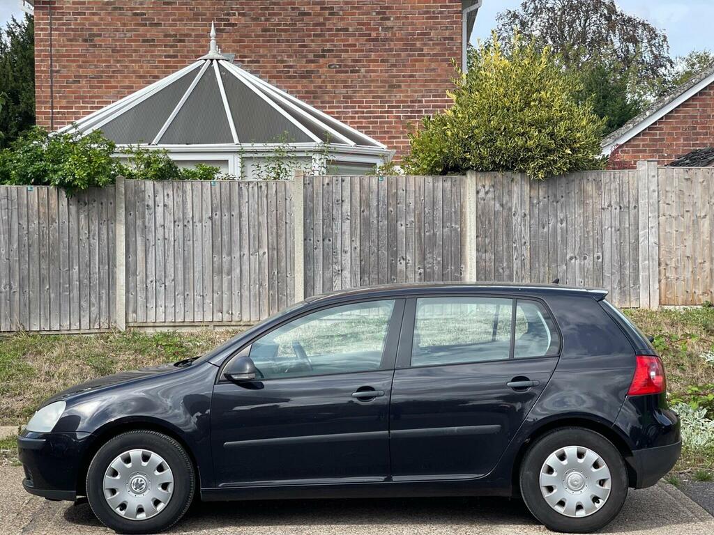 Volkswagen Golf 1.6 Fsi S Black #5