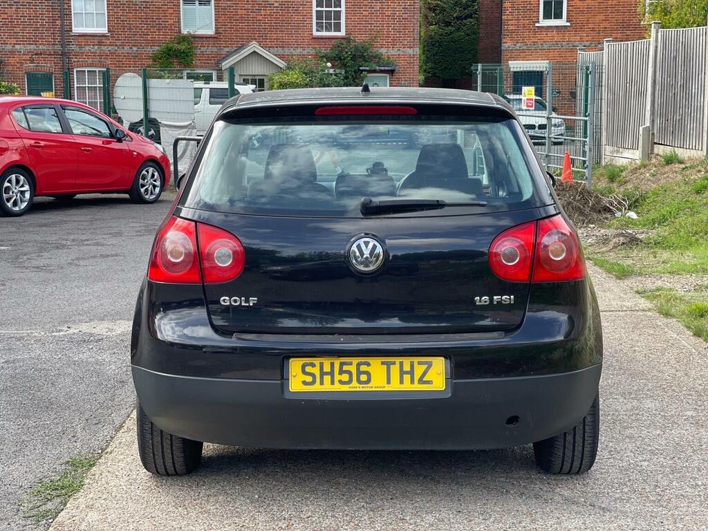 Volkswagen Golf 1.6 Fsi S Black #6