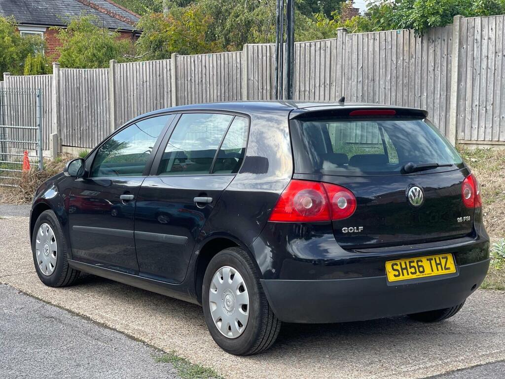 Volkswagen Golf 1.6 Fsi S Black #4
