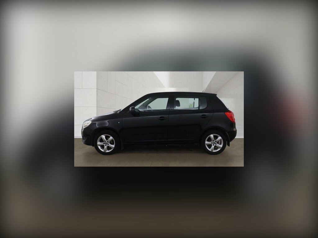 Skoda Fabia Fabia White #1