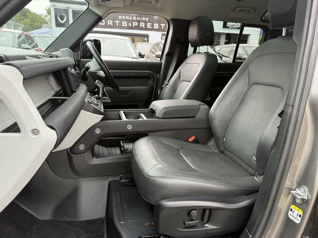 Land Rover Defender 110 X-dynamic S Brown #15