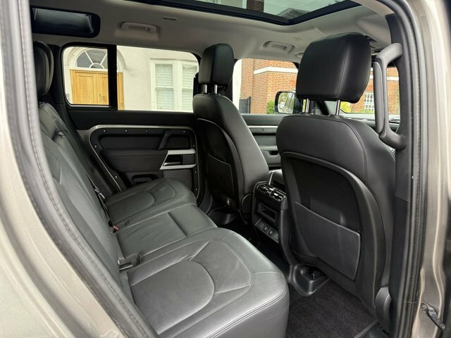 Land Rover Defender 110 X-dynamic S Brown #26