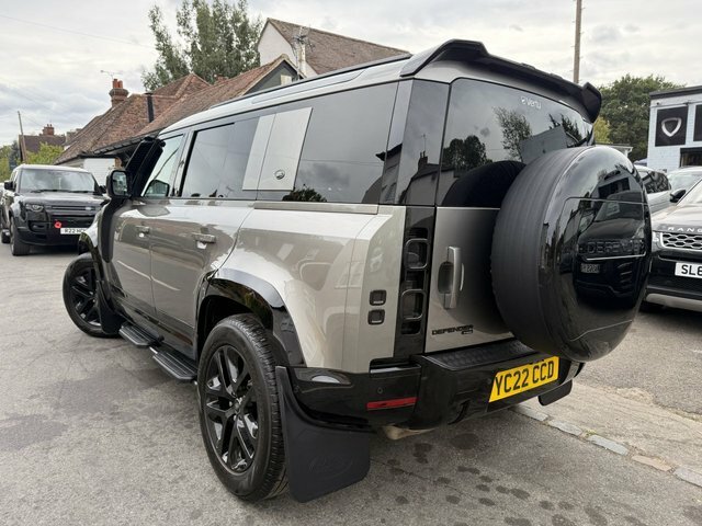 Land Rover Defender 110 X-dynamic S Brown #7