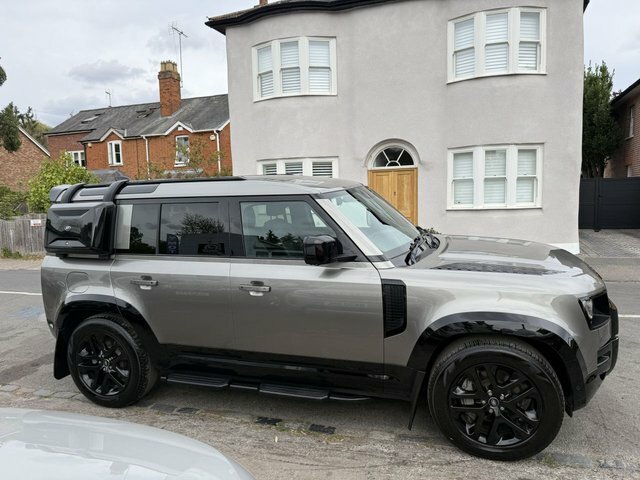 Land Rover Defender 110 X-dynamic S Brown #19