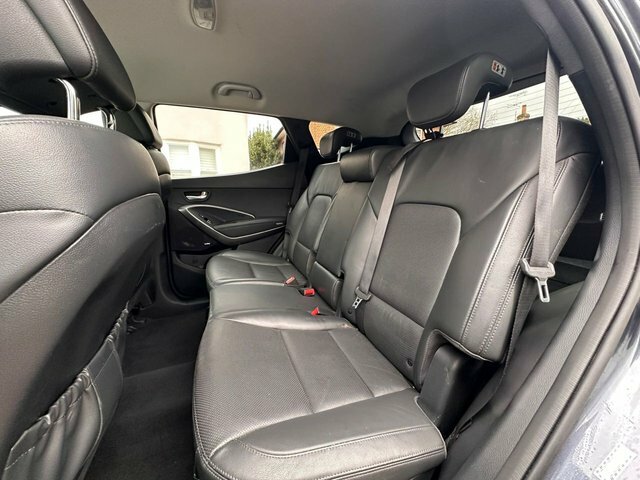 Hyundai Santa Fe Estate Red #22
