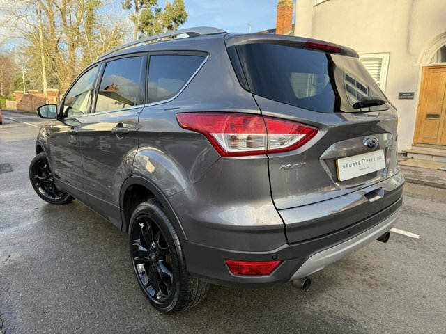 Ford Kuga 2.0 Tdci Titanium 2Wd Green #4