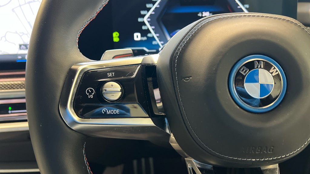 BMW i7 Excellence Black #17
