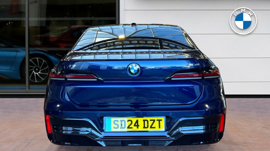 BMW i7 Excellence Black #15