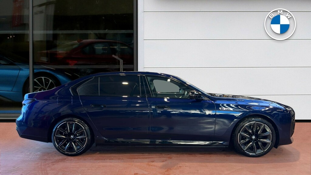 BMW i7 Excellence Black #3