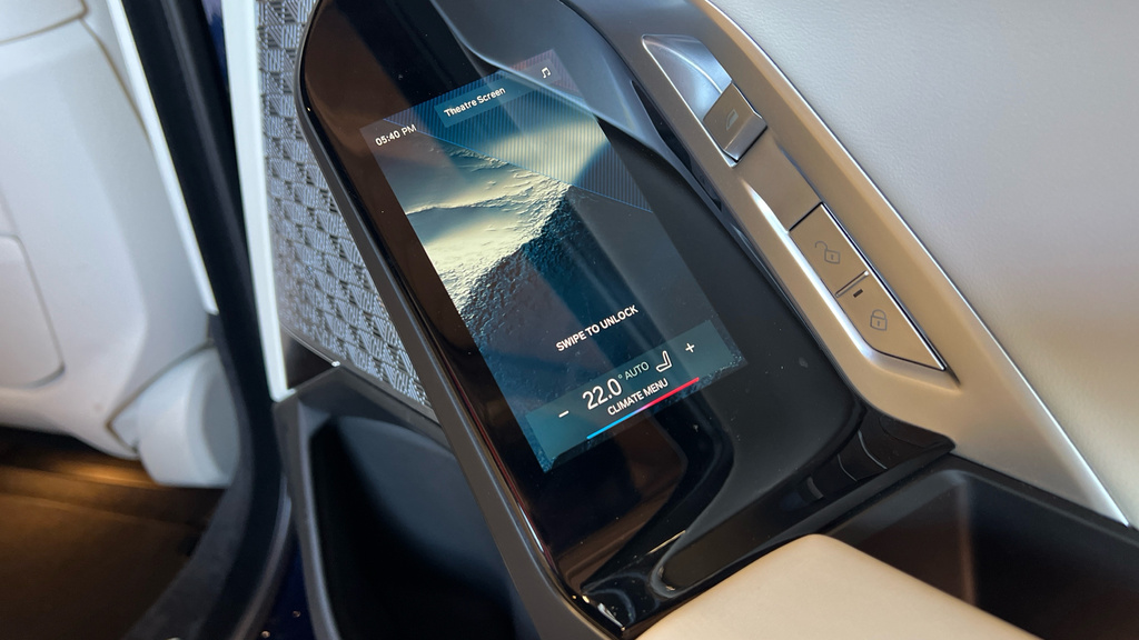 BMW i7 Excellence Black #30