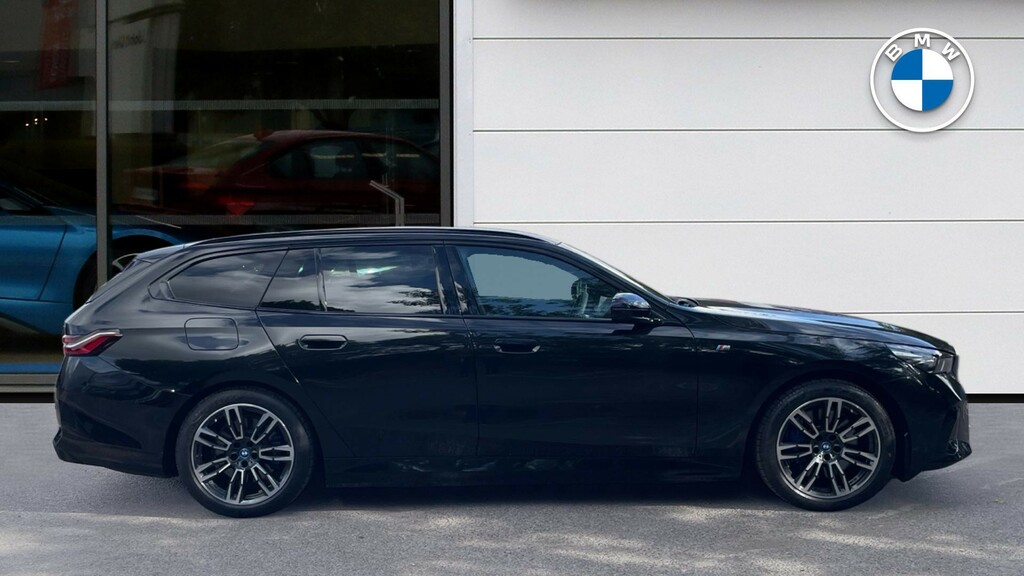 BMW i5 M Sport Grey #3