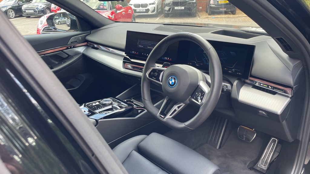 BMW i5 M Sport Grey #6