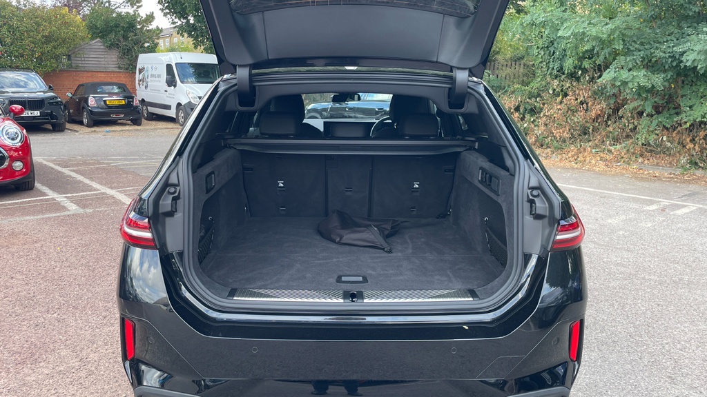 BMW i5 M Sport Grey #13