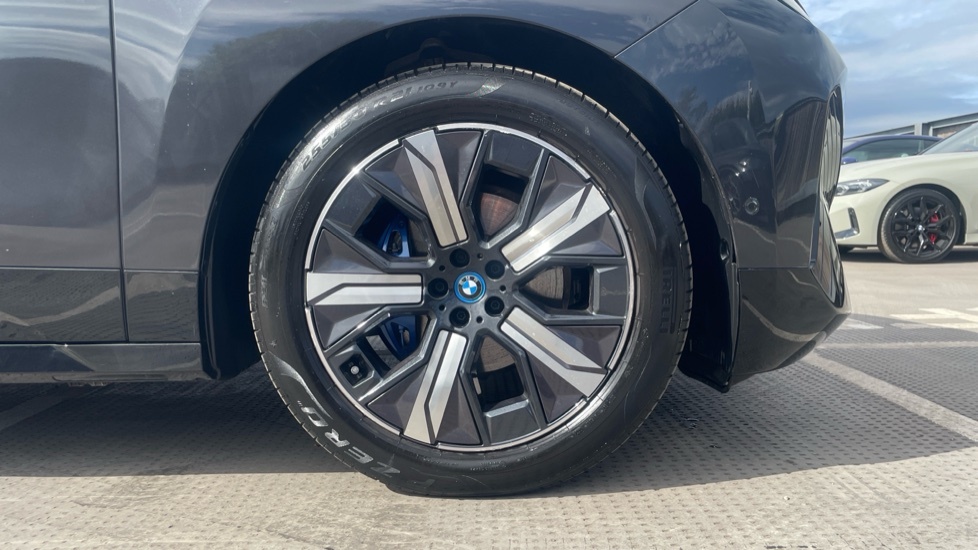 BMW iX Ix Xdrive40 M Sport White #14