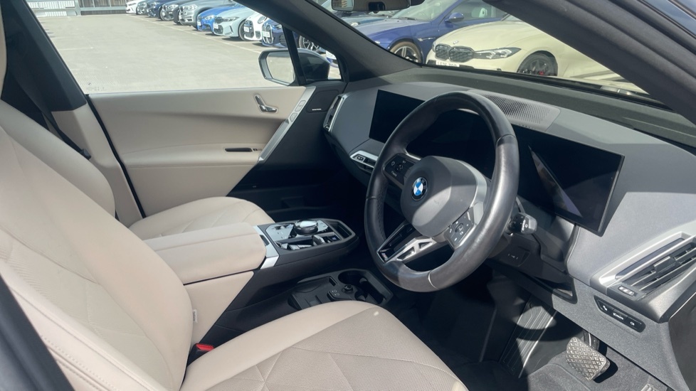 BMW iX Ix Xdrive40 M Sport White #6
