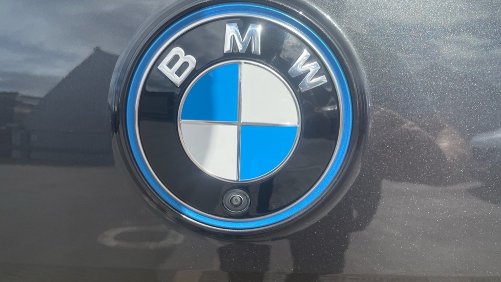 BMW iX Ix Xdrive40 M Sport White #25