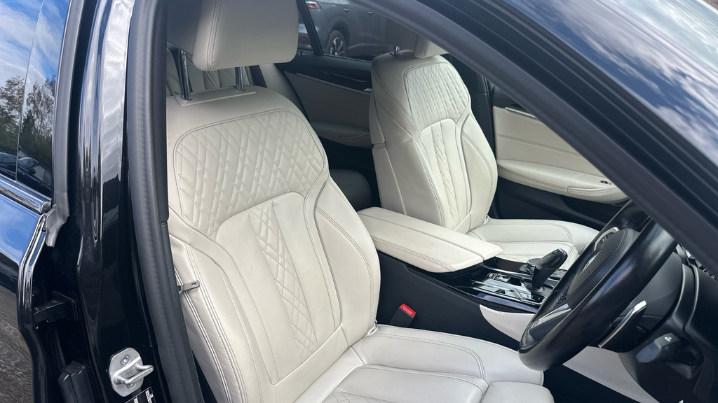 BMW 5 Series 530E M Sport Grey #11