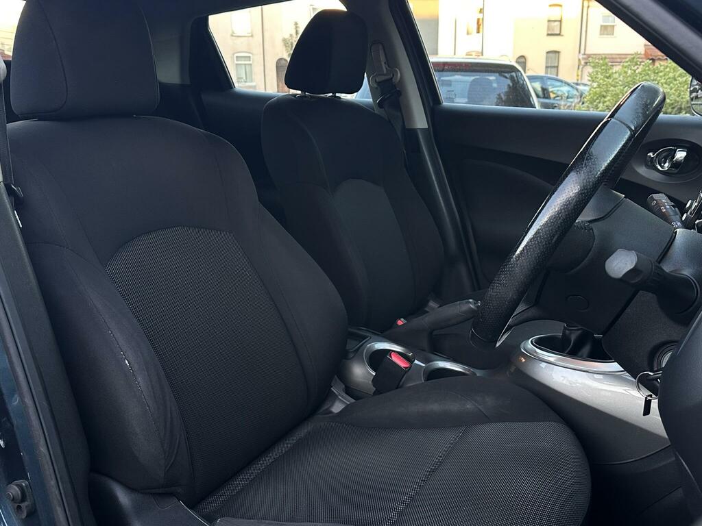 Nissan Juke White #30