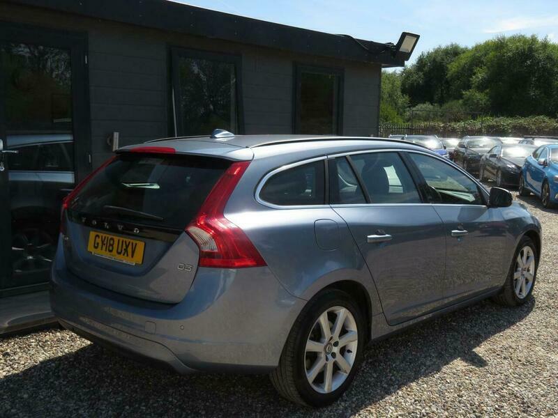 Volvo V60 2.0 D3 Se Nav GY18UXV Blue #4