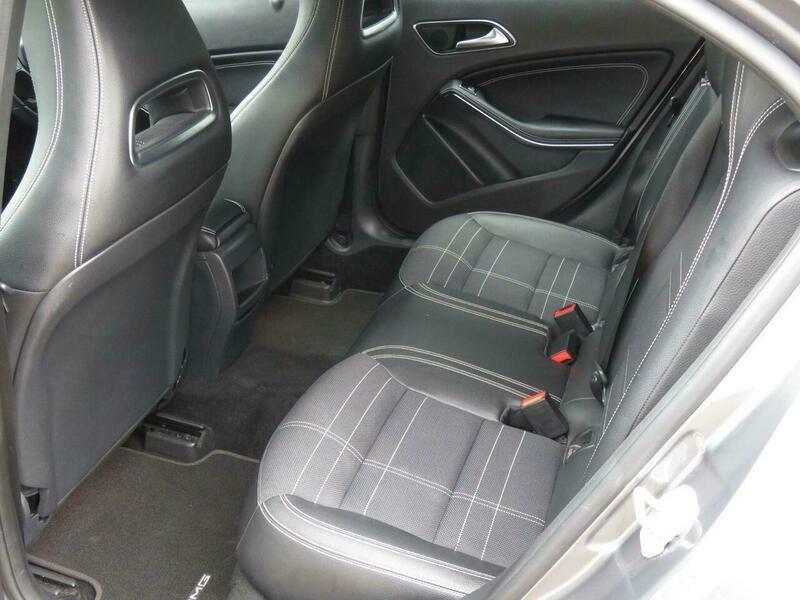 Mercedes-Benz A Class 2.0 A250 4Matic Engineered Black #20