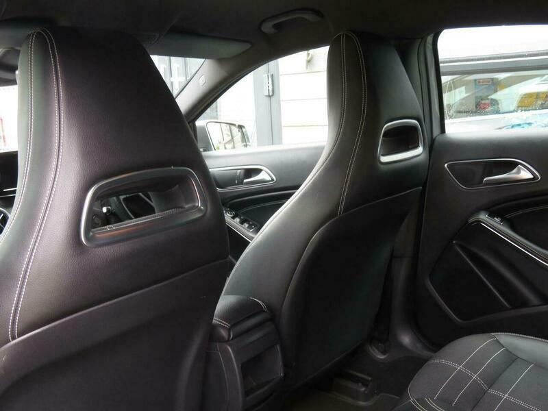 Mercedes-Benz A Class 2.0 A250 4Matic Engineered Black #24