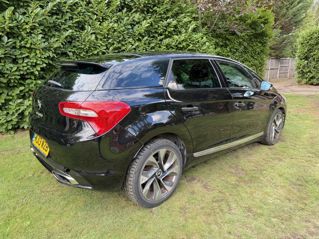 Citroen DS5 Hatchback 2.0 Hdi Dstyle 2013 Black #6