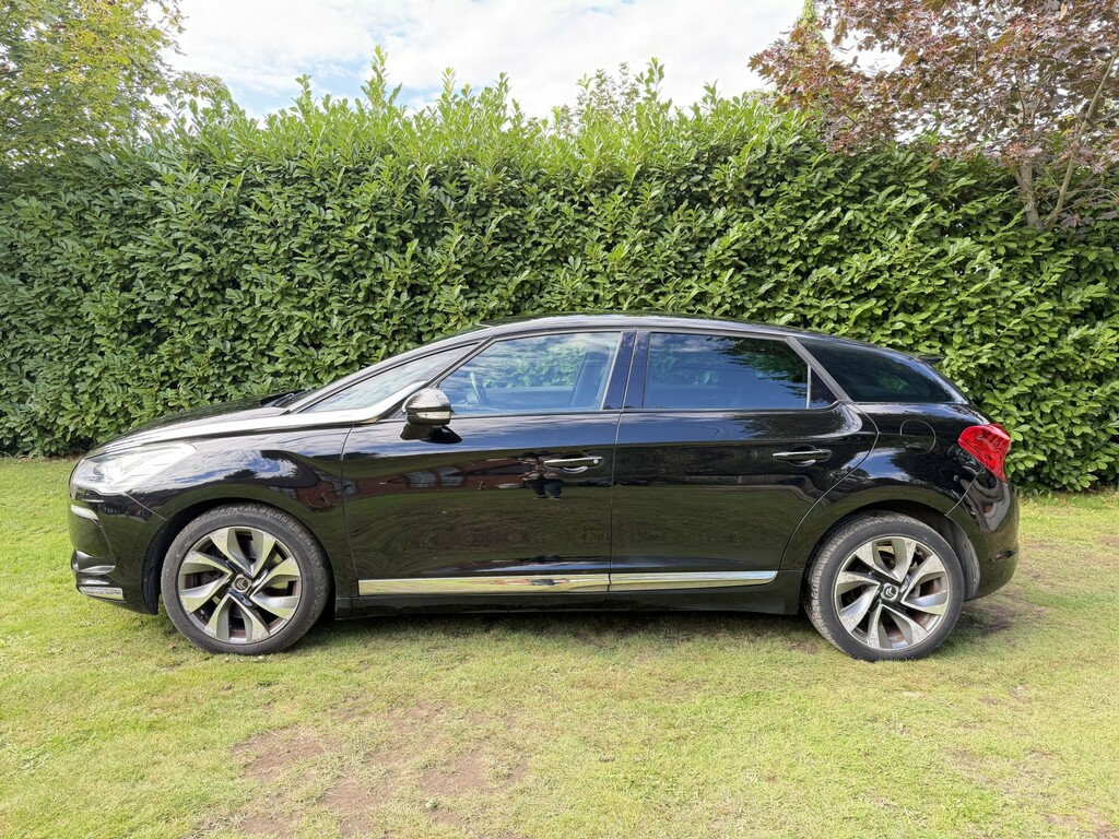 Citroen DS5 Hatchback 2.0 Hdi Dstyle 2013 Black #4
