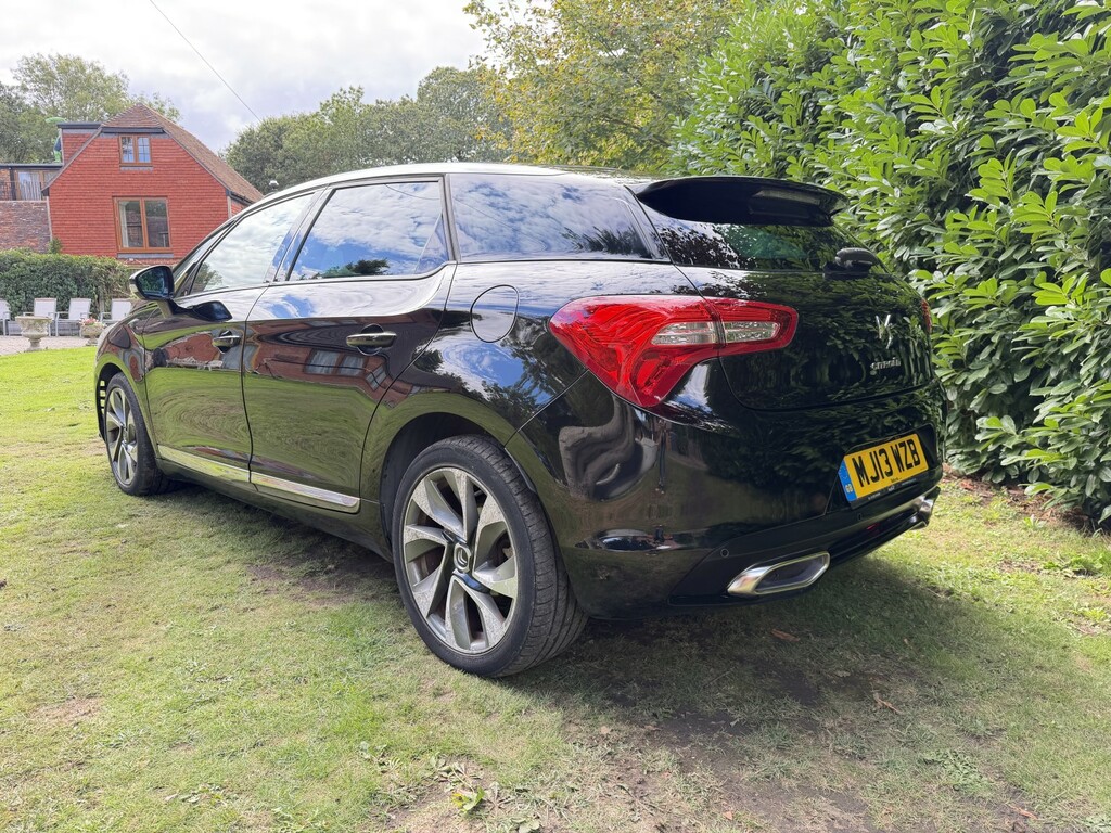Citroen DS5 Hatchback 2.0 Hdi Dstyle 2013 Black #5