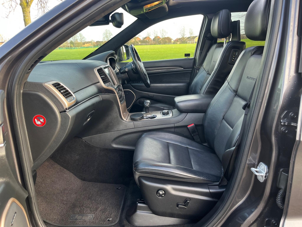 Jeep Grand Cherokee V6 Crd Summit Black #30