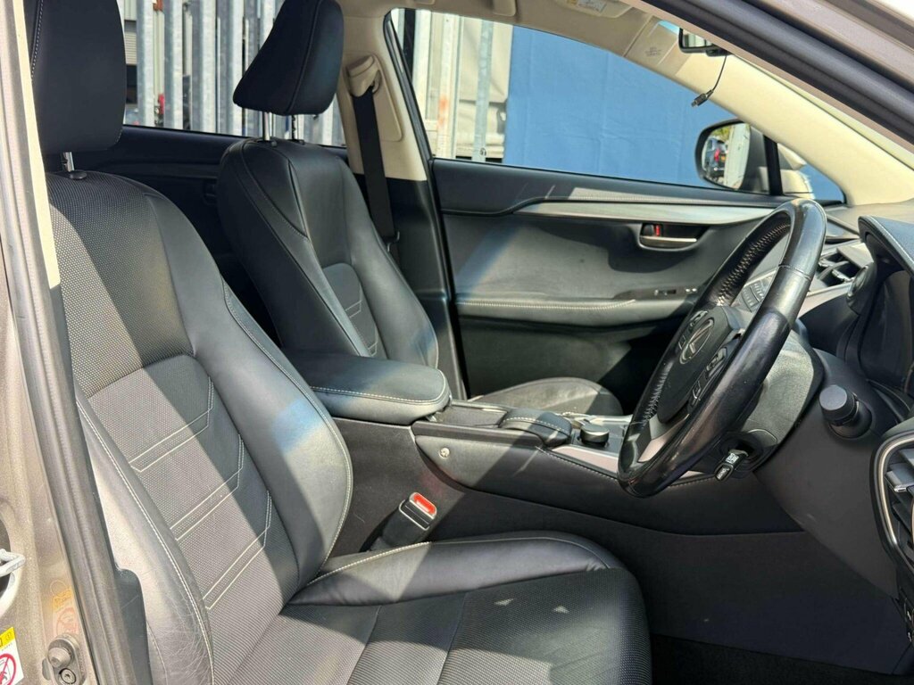 Lexus NX 300H 2.5 Premier Silver #3