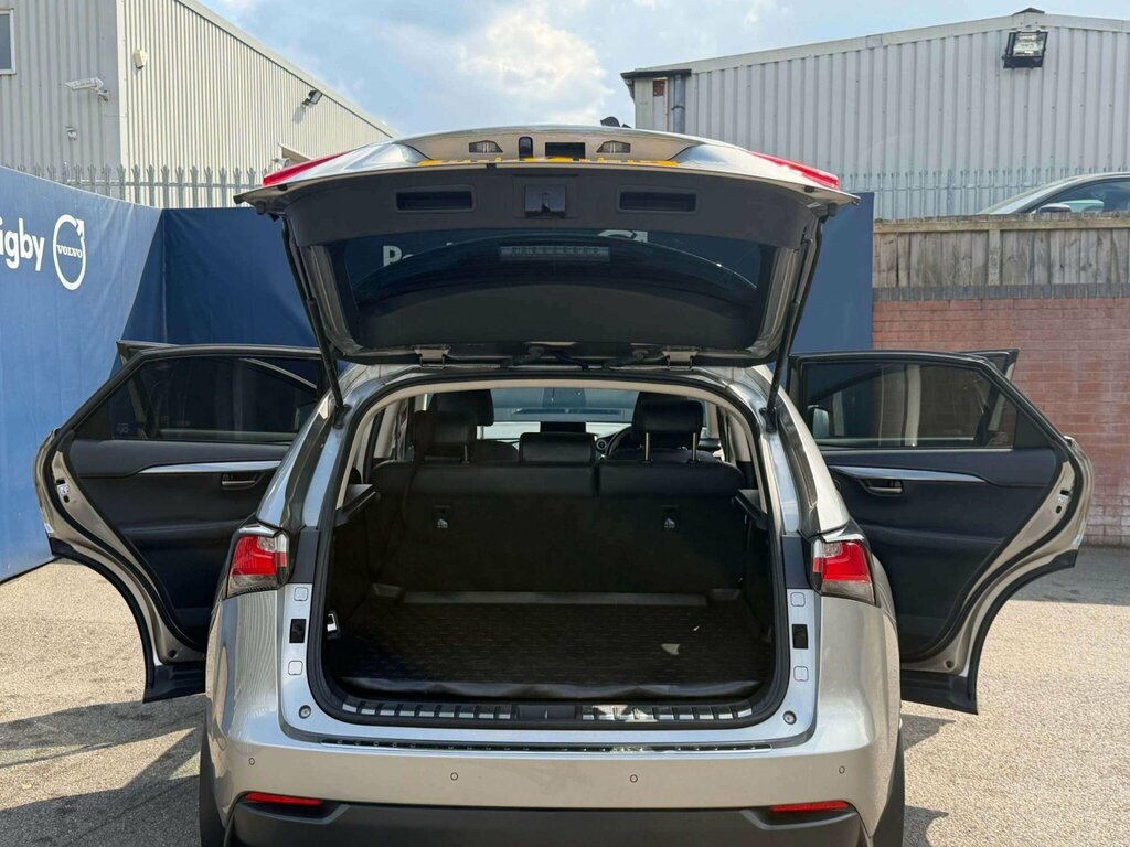Lexus NX 300H 2.5 Premier Silver #11