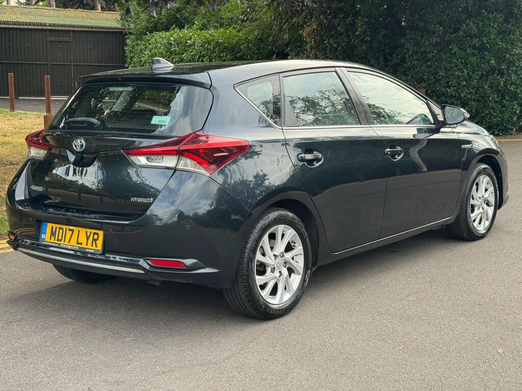 Toyota Auris Excel Black #10