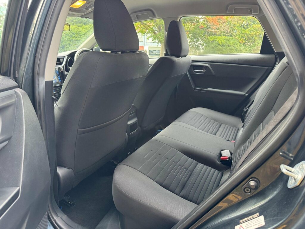 Toyota Auris Excel Black #18