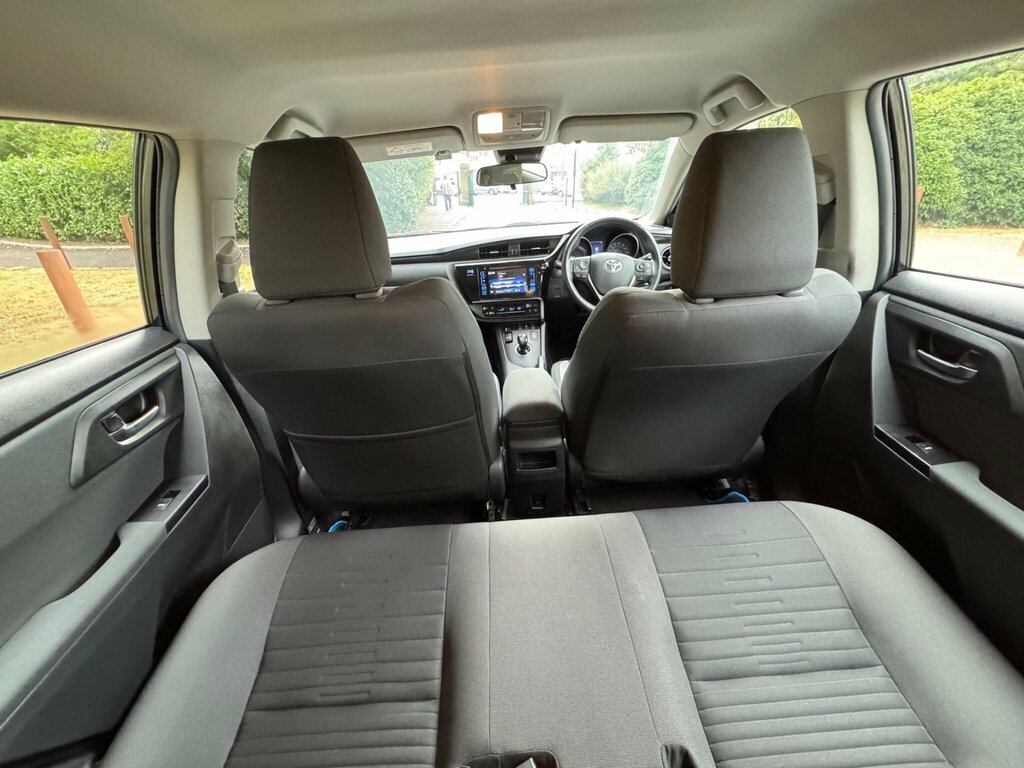 Toyota Auris Excel Black #20