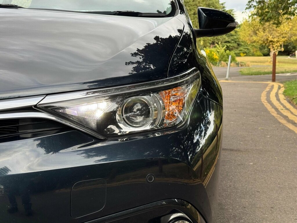 Toyota Auris Excel Black #51