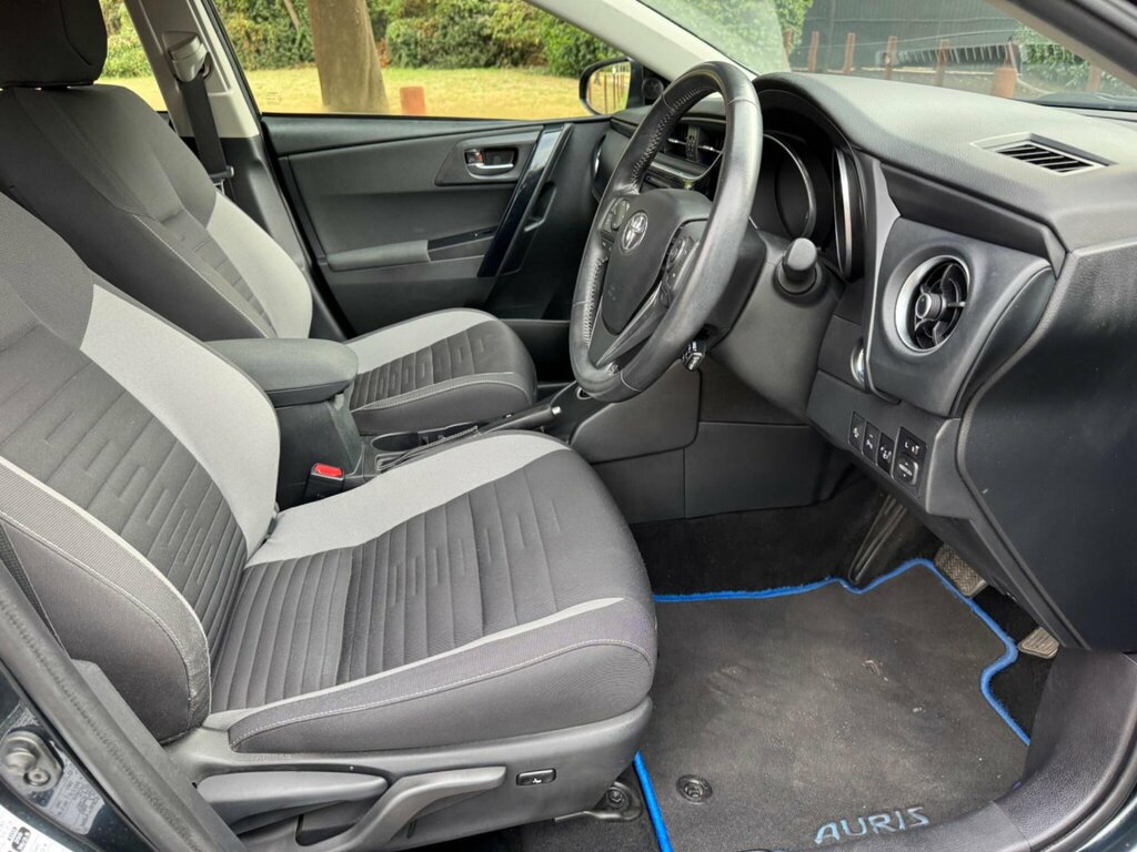 Toyota Auris Excel Black #14