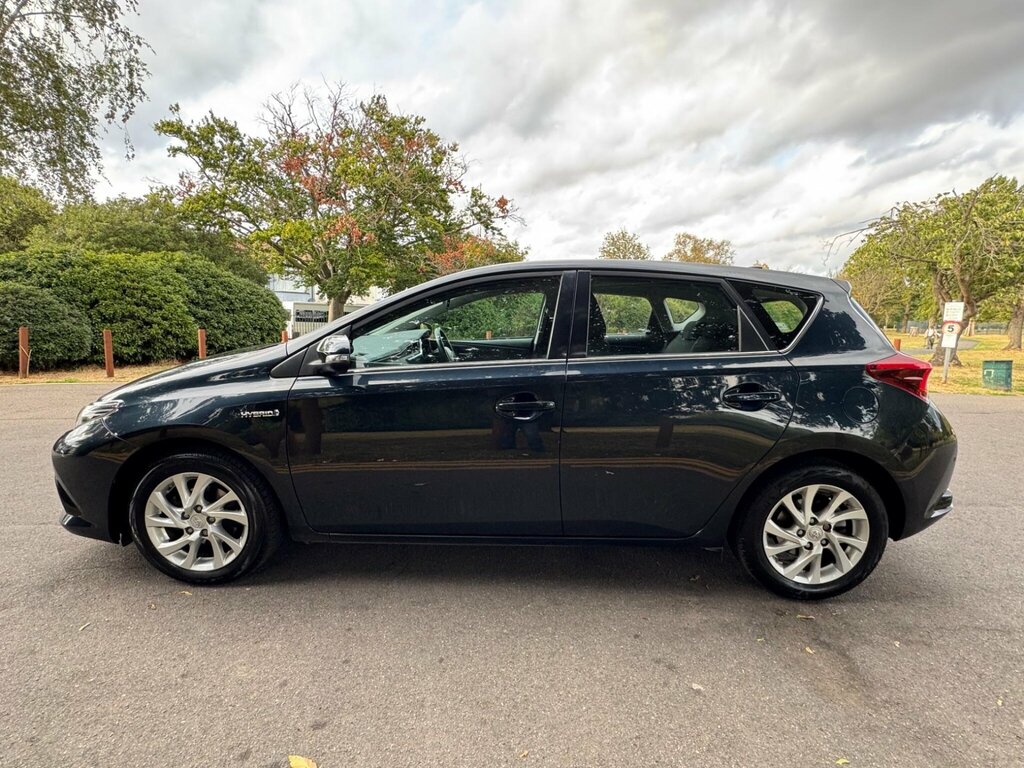 Toyota Auris Excel Black #7