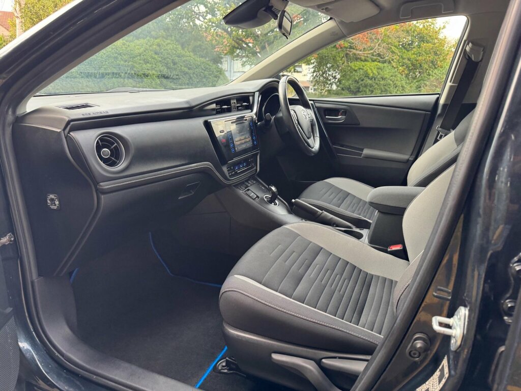 Toyota Auris Excel Black #45