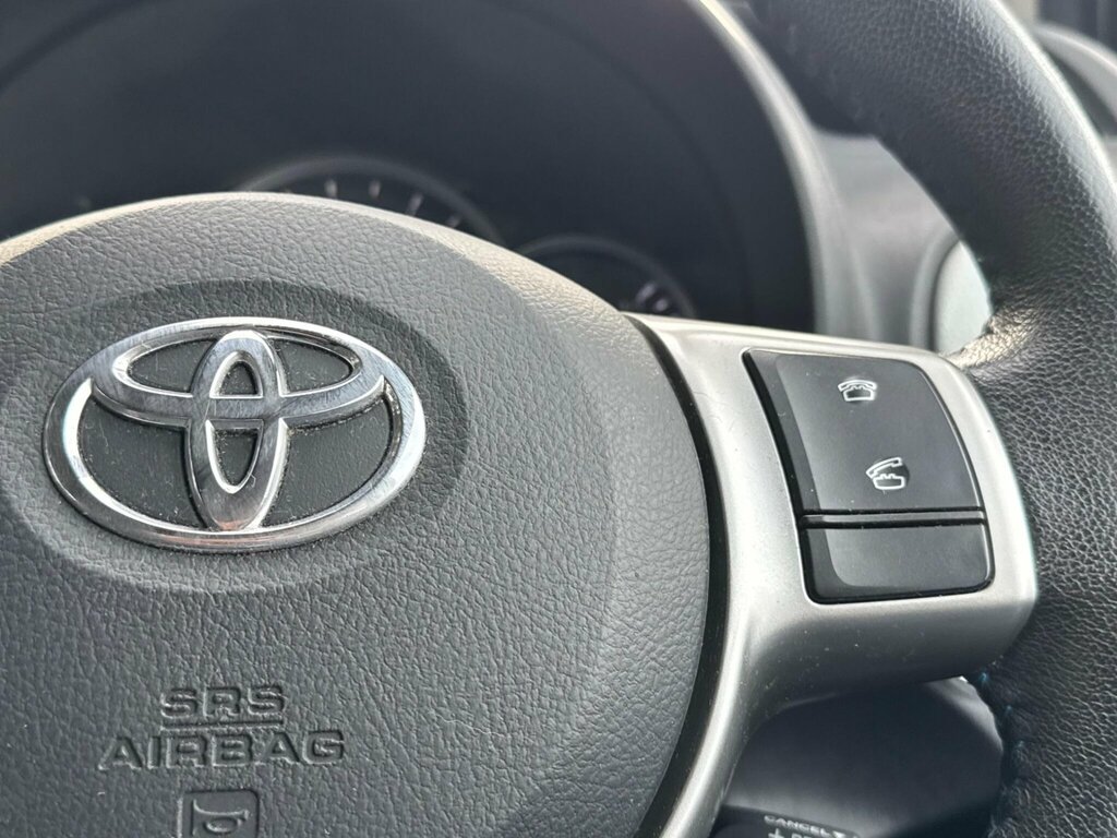 Toyota Yaris Hatchback White #48