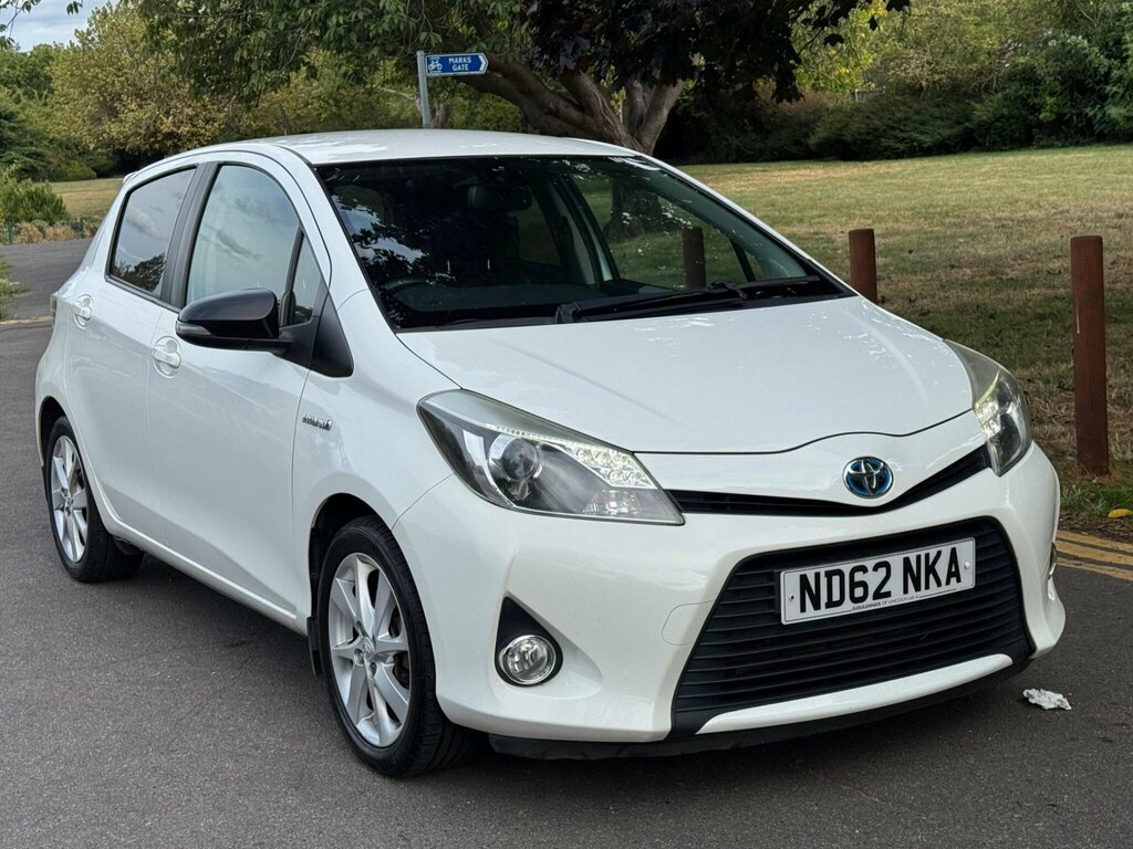 Toyota Yaris 1.5 Vvt-h T Spirit Cvt Euro 5 White #5