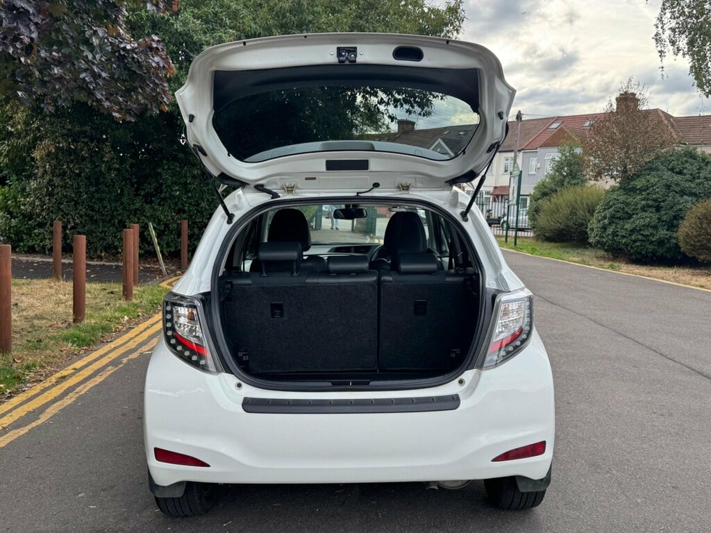 Toyota Yaris Hatchback White #42