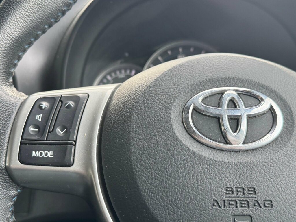 Toyota Yaris Hatchback White #23