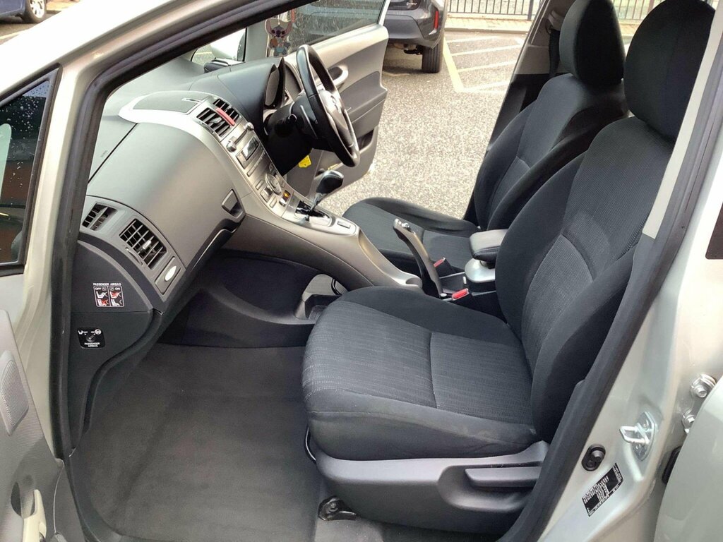 Toyota Auris 2.0 D-4d Tr Black #12