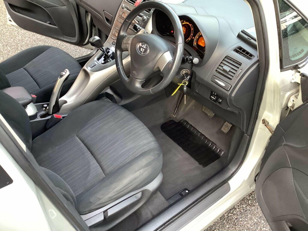 Toyota Auris 1.6 Tr Multimode Silver #2