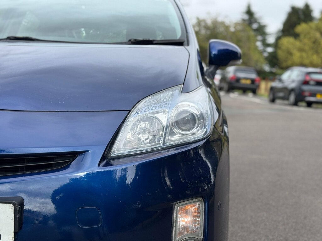 Toyota Prius Saloon Silver #55