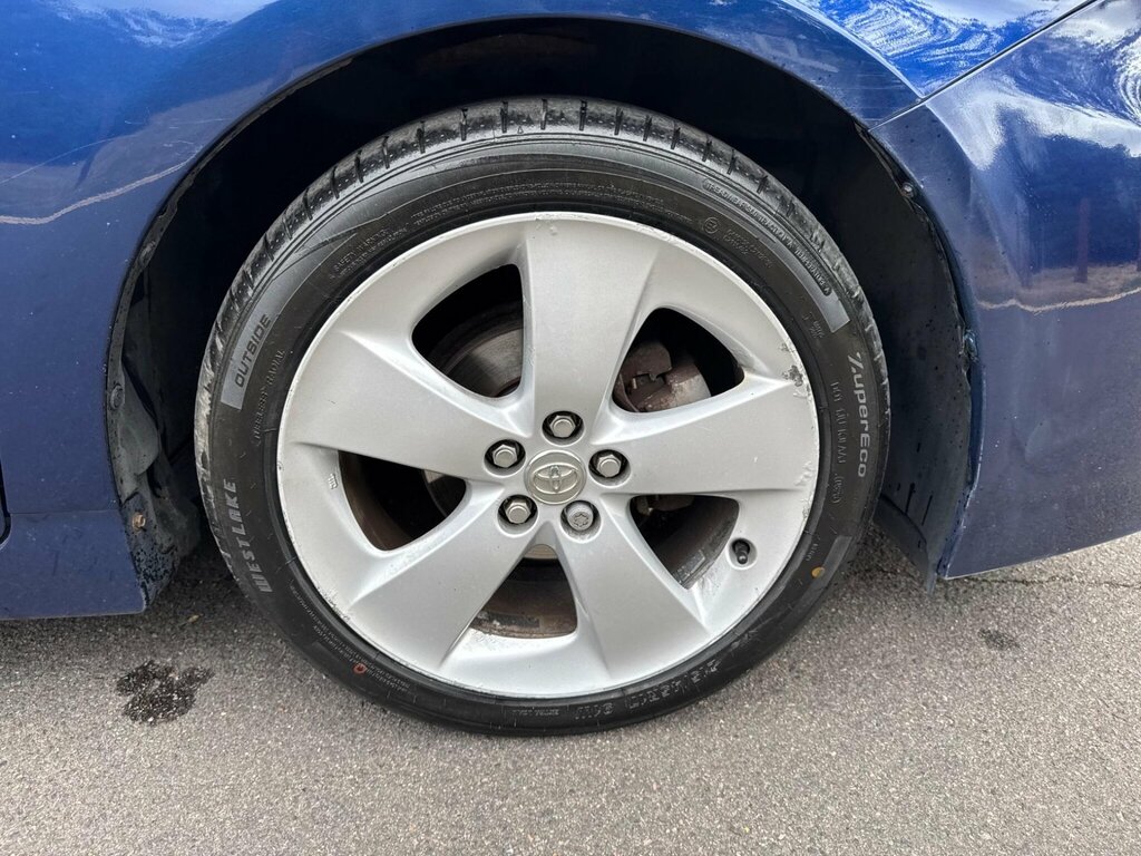 Toyota Prius Saloon Silver #34