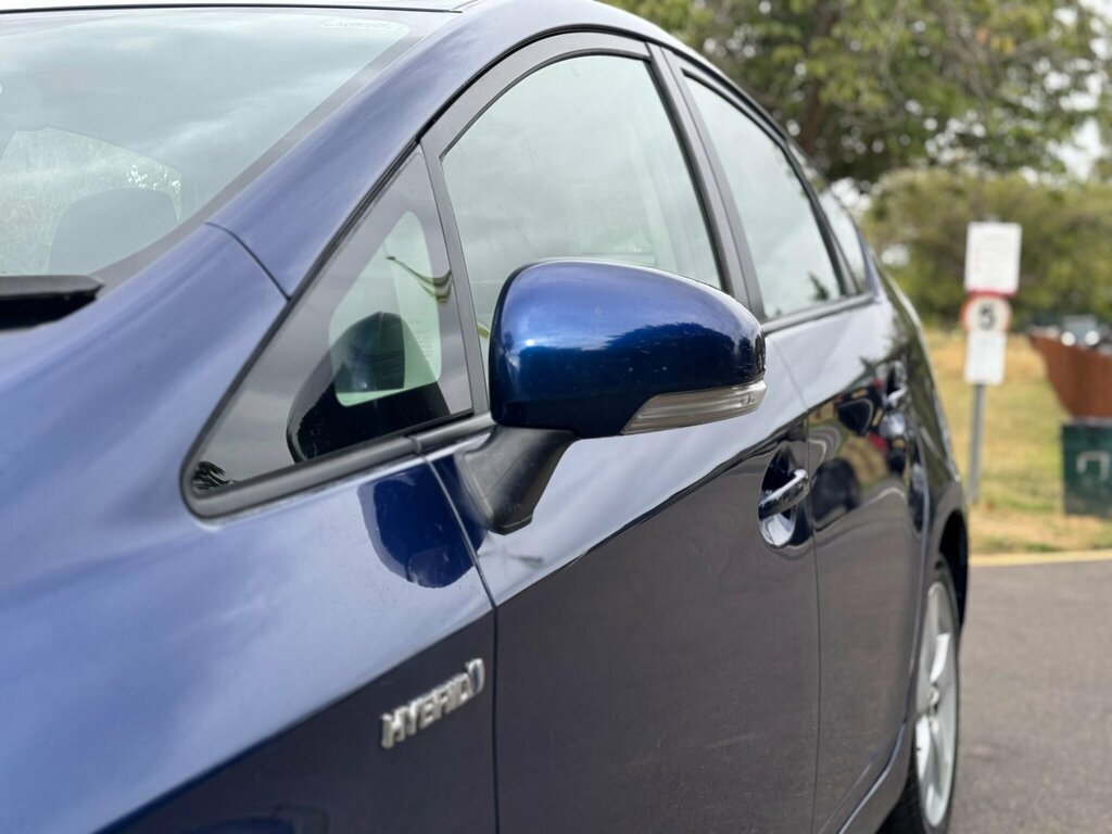 Toyota Prius Saloon Silver #42