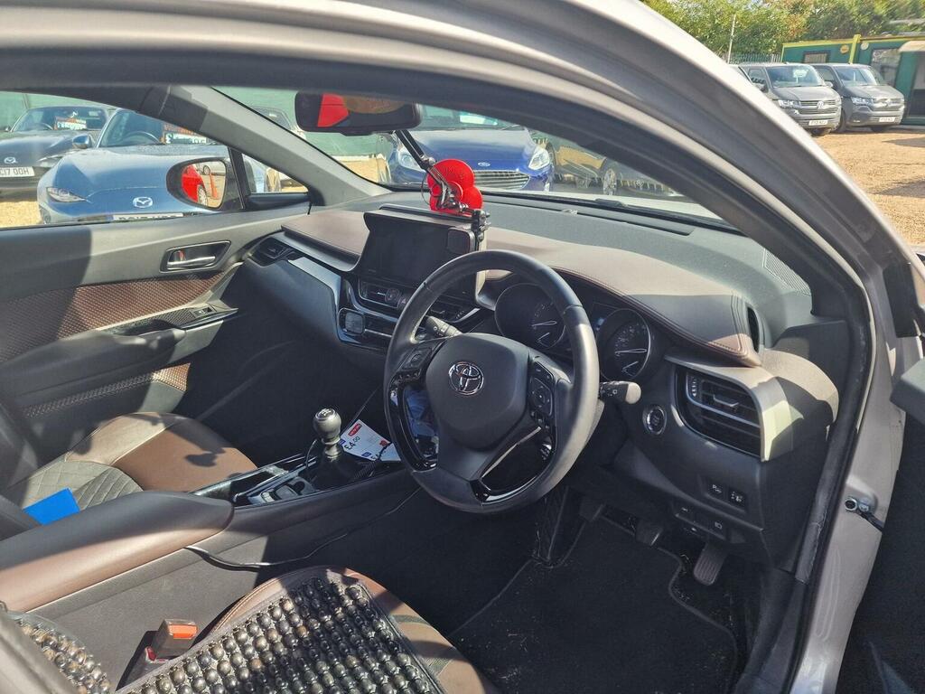 Toyota C-Hr Suv 1.2 Vvt-i Excel Euro 6 Ss 201767 Silver #2